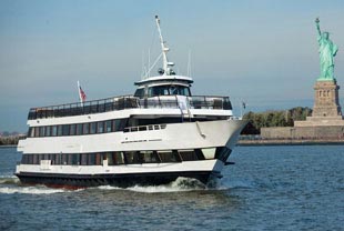 Serenity Yacht NYC Times Square New Years Eve 2026